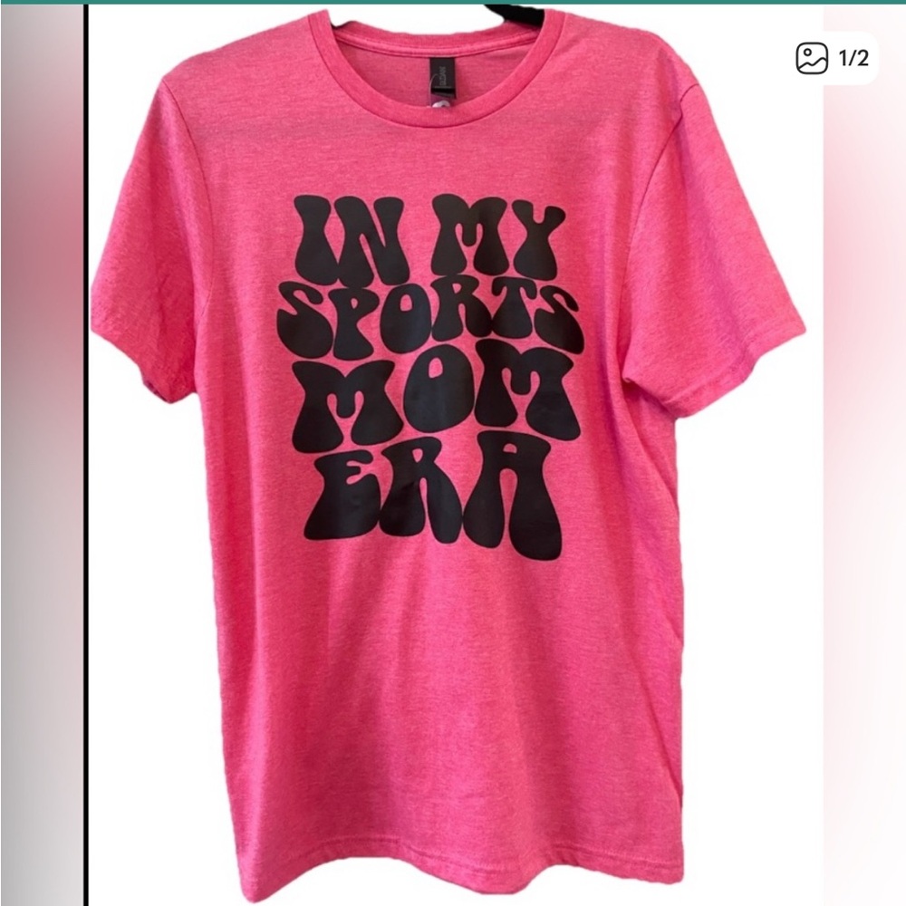 NWT •GILDAN •PINK •MOM  Graphic •T-Shirt ⚽️🏀🏈⚾️🥎🎾🏐